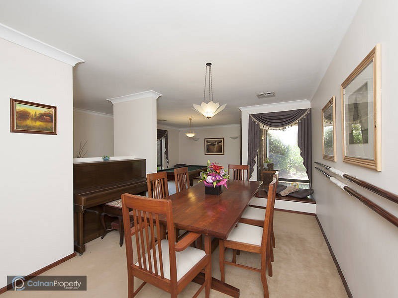 27 Broadhurst Crescent, Bateman WA 6150