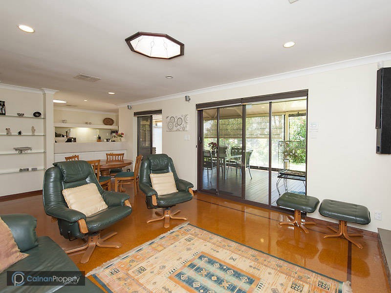 27 Broadhurst Crescent, Bateman WA 6150