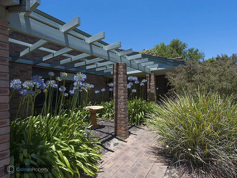 27 Broadhurst Crescent, Bateman WA 6150