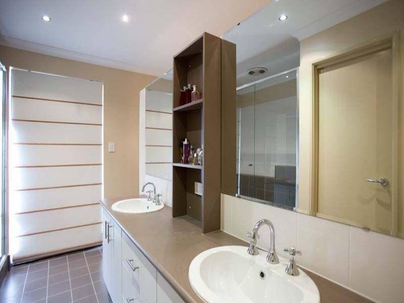 33 Normanby Bend, Success WA 6164