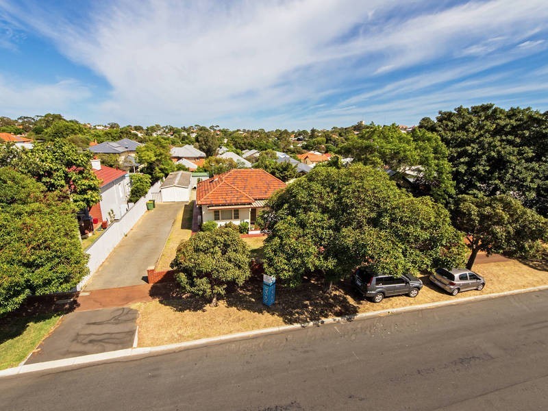 121 Petra Street, East Fremantle WA 6158
