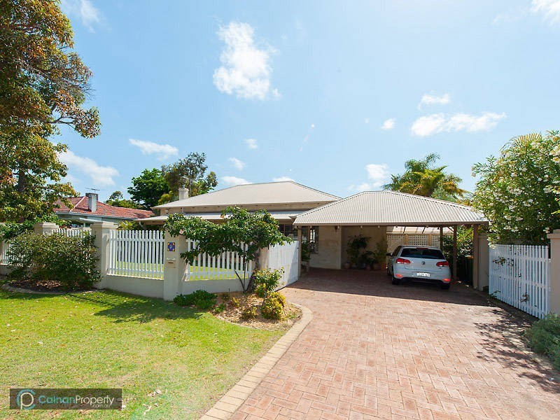 7 McCallum Cres, Ardross WA 6153