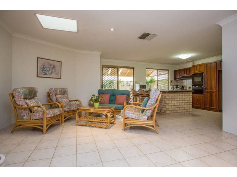 17 Hawkesbury Drive, Willetton WA 6155