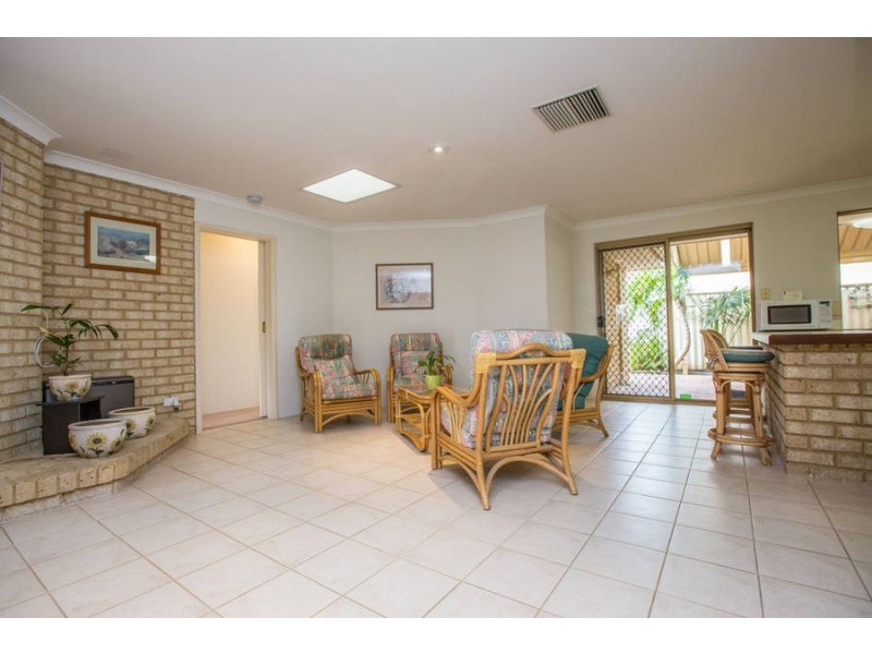 17 Hawkesbury Drive, Willetton WA 6155
