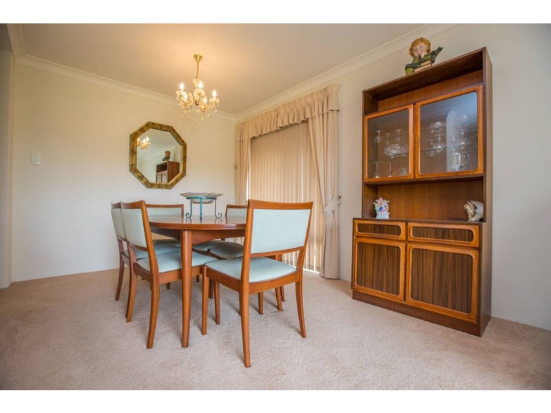 17 Hawkesbury Drive, Willetton WA 6155