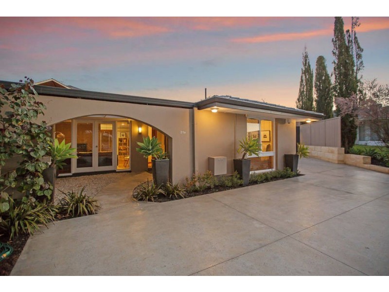 21a Campion Crescent, Attadale WA 6156
