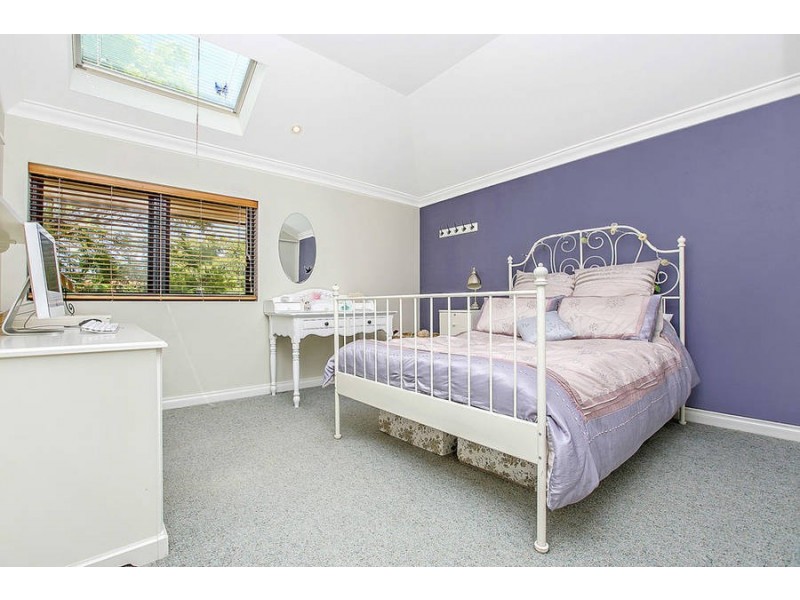 10 Crest Avenue, Mount Pleasant WA 6153