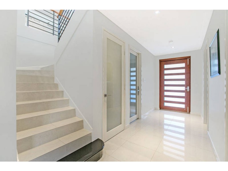 4 Edgehill Walk, Piara Waters WA 6112