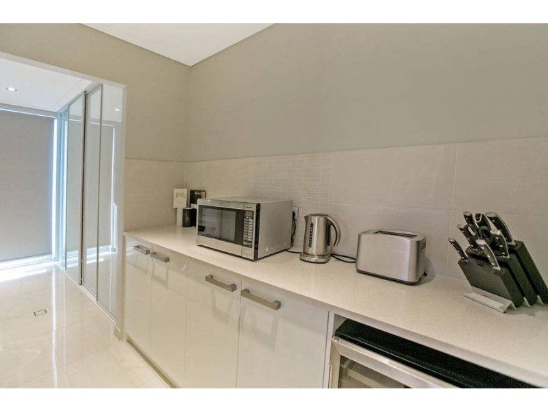 4 Edgehill Walk, Piara Waters WA 6112