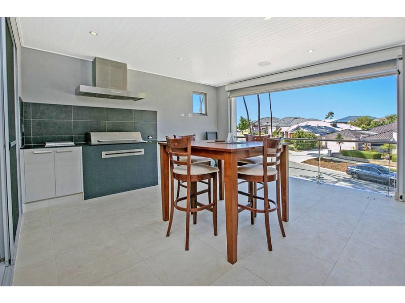 4 Edgehill Walk, Piara Waters WA 6112