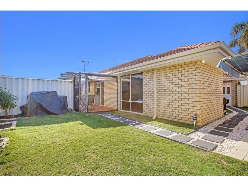 2/227 Stock Road, Palmyra WA 6157