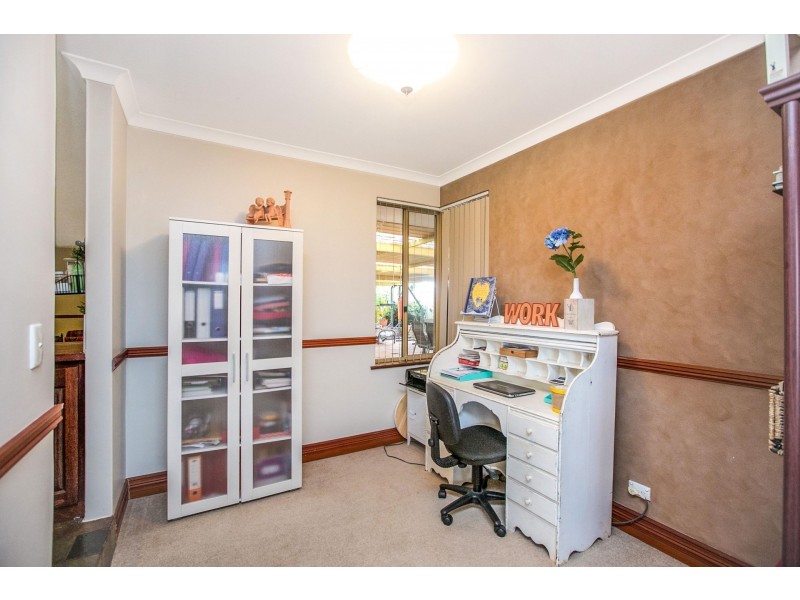 41 Redheart Drive, Thornlie WA 6108