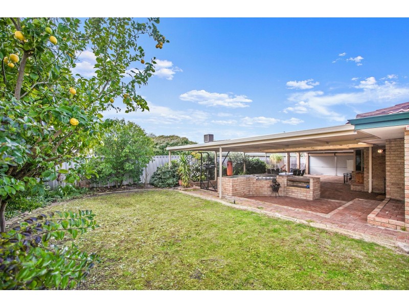 41 Redheart Drive, Thornlie WA 6108