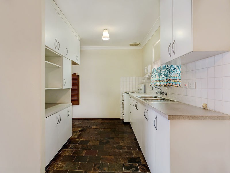 1 Lachlan Road, Thornlie WA 6108