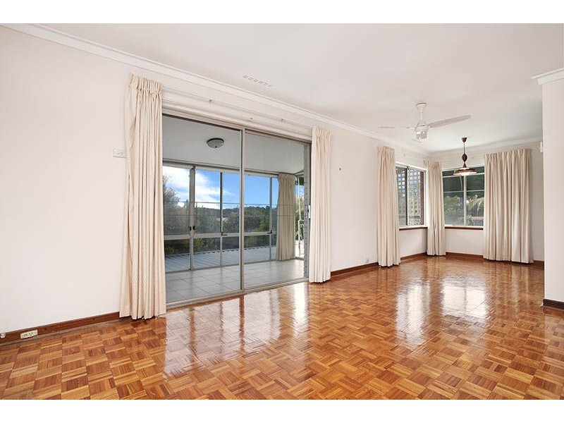 12 Rossmoyne Drive, Rossmoyne WA 6148