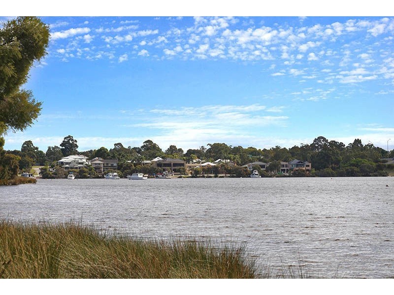 12 Rossmoyne Drive, Rossmoyne WA 6148