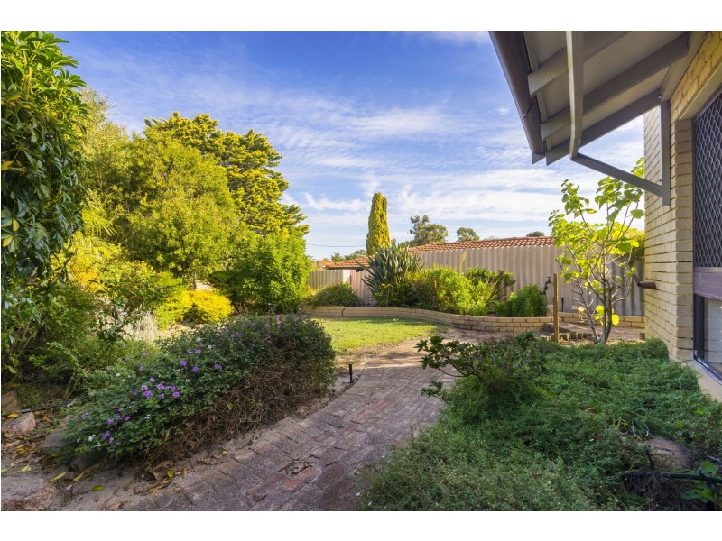 1/11 Sprigg Place, Booragoon WA 6154