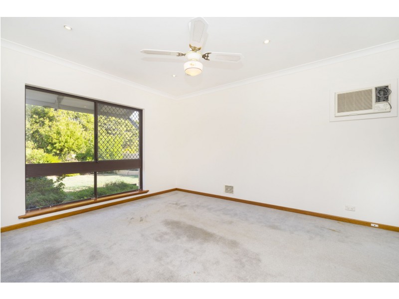 1/11 Sprigg Place, Booragoon WA 6154
