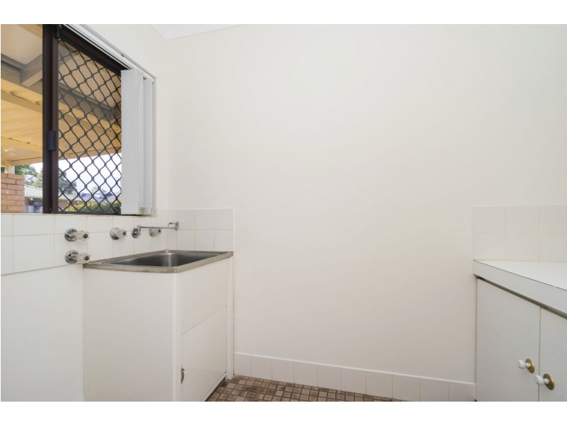 1/11 Sprigg Place, Booragoon WA 6154