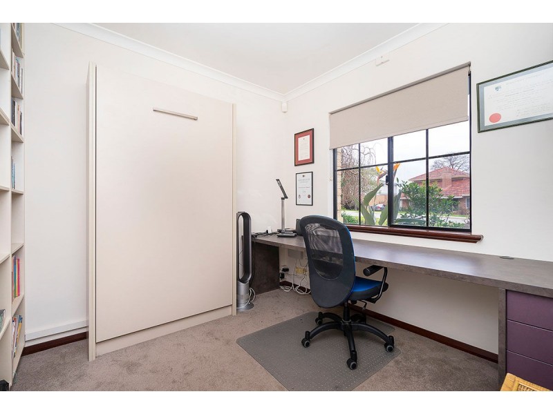 24 Darnell Avenue, Mount Pleasant WA 6153