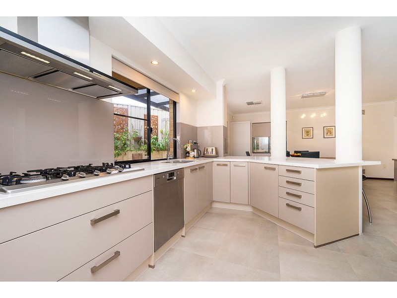 24 Darnell Avenue, Mount Pleasant WA 6153