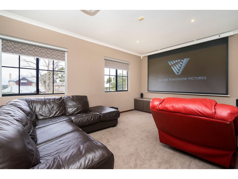 24 Darnell Avenue, Mount Pleasant WA 6153