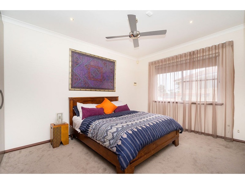 24 Darnell Avenue, Mount Pleasant WA 6153