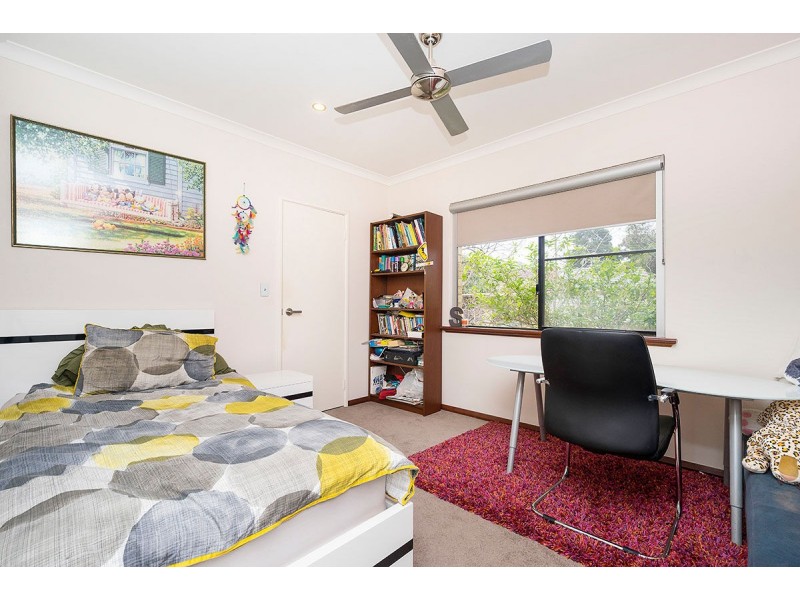 24 Darnell Avenue, Mount Pleasant WA 6153