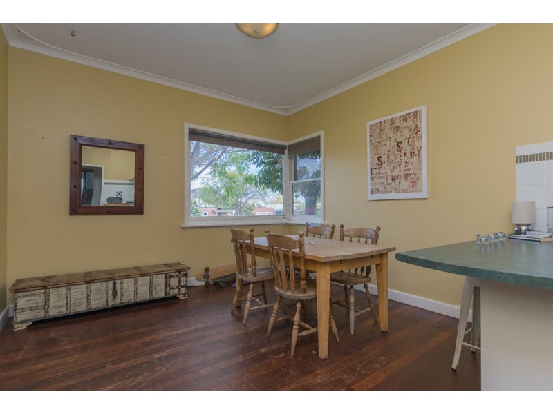 34 Coleman Crescent, Melville WA 6156