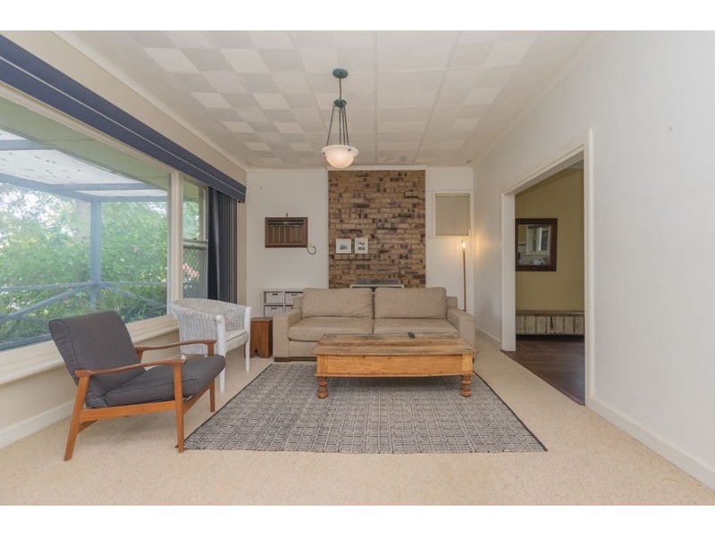 34 Coleman Crescent, Melville WA 6156