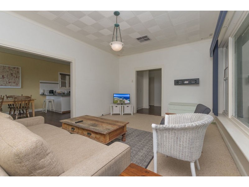 34 Coleman Crescent, Melville WA 6156