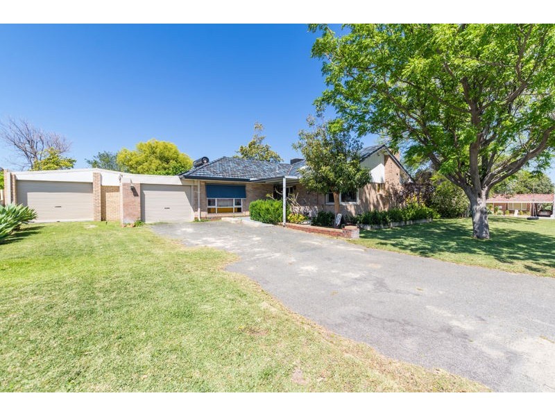 34 Coleman Crescent, Melville WA 6156