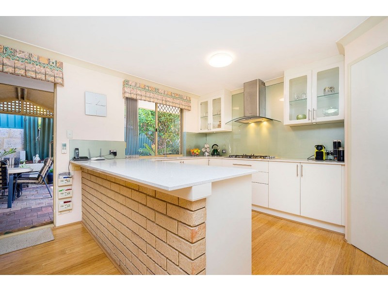 16b Cleopatra Street, Palmyra WA 6157