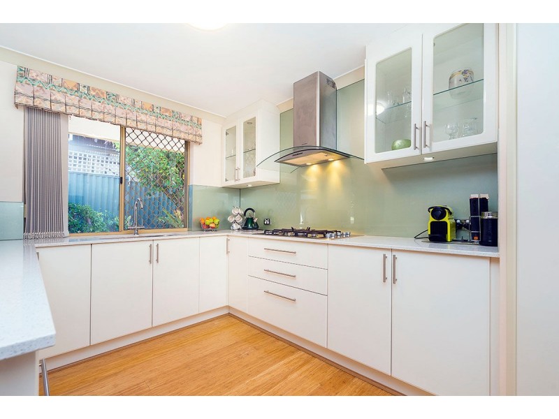 16b Cleopatra Street, Palmyra WA 6157