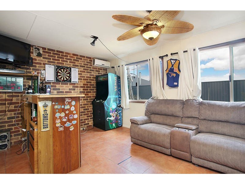 3 Peach Way, Byford WA 6122