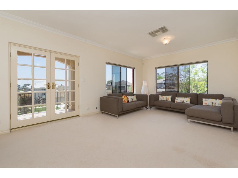 3 Kemp Road, Mount Pleasant WA 6153