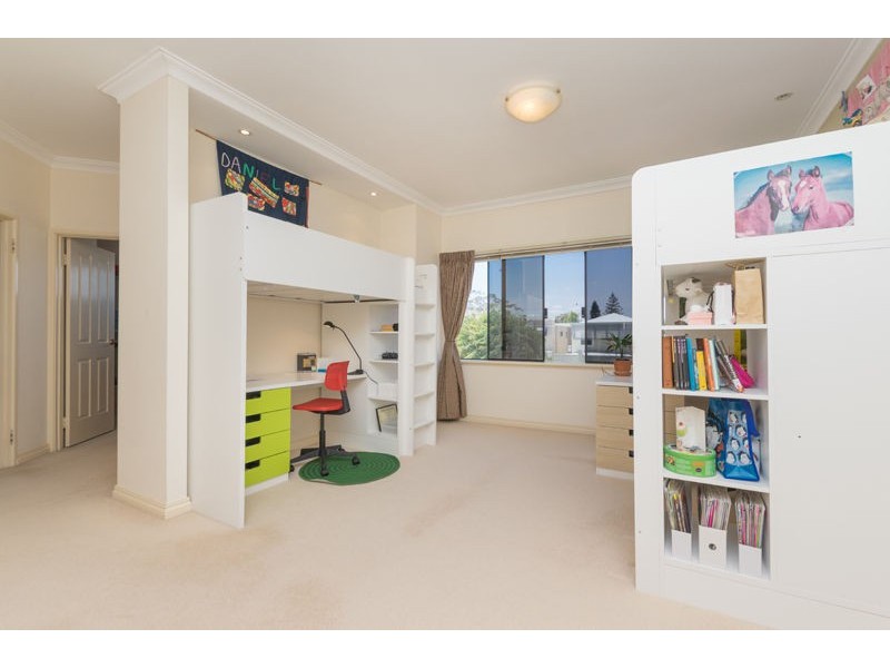 3 Kemp Road, Mount Pleasant WA 6153