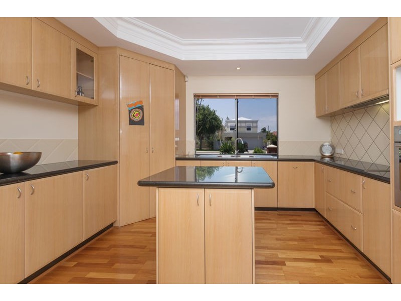 3 Kemp Road, Mount Pleasant WA 6153