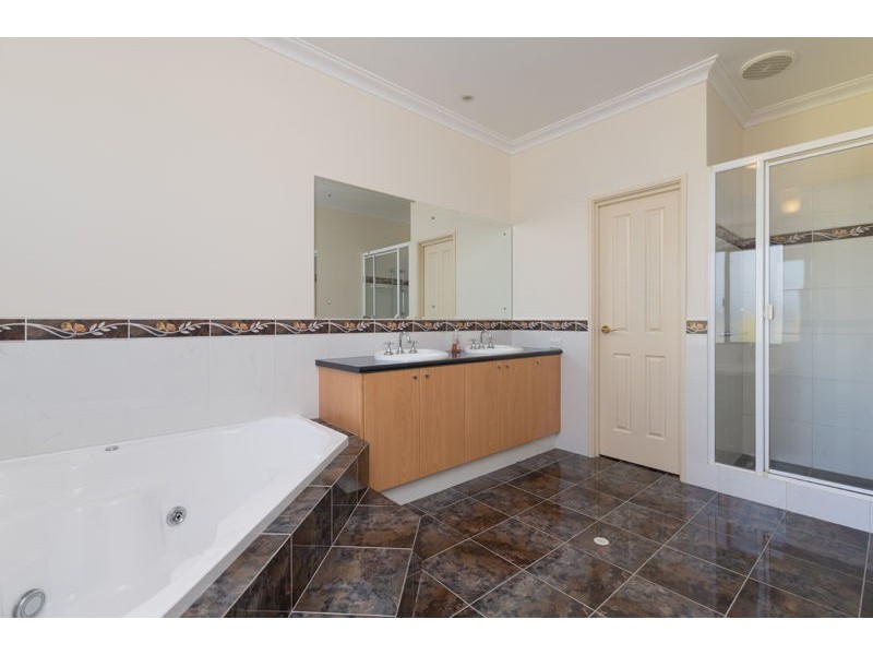 3 Kemp Road, Mount Pleasant WA 6153