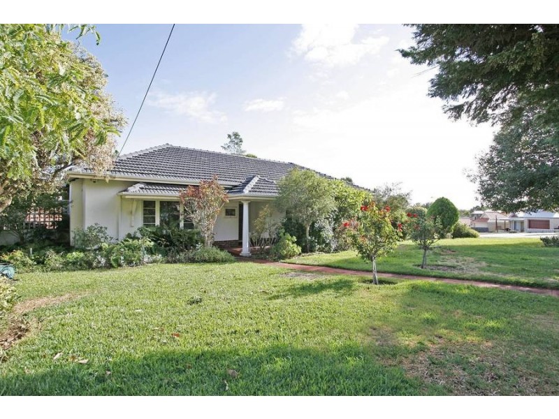 15  Dandenong Street, Attadale WA 6156