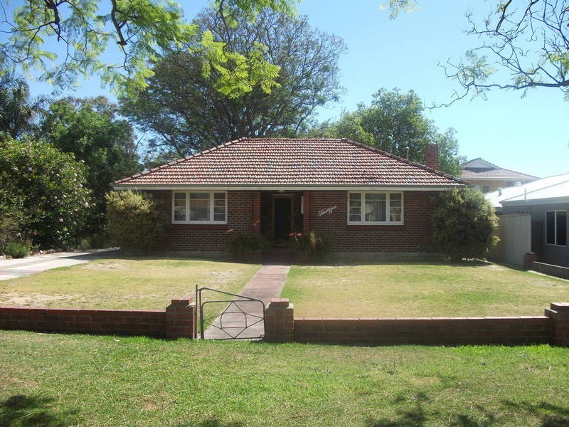 25 Ullapool Rd, Applecross WA 6153