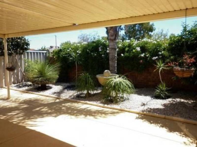 2/21 Golf Road, Parkwood WA 6147