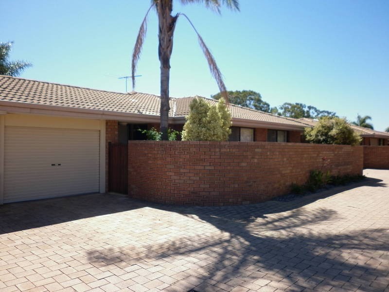 2/21 Golf Road, Parkwood WA 6147