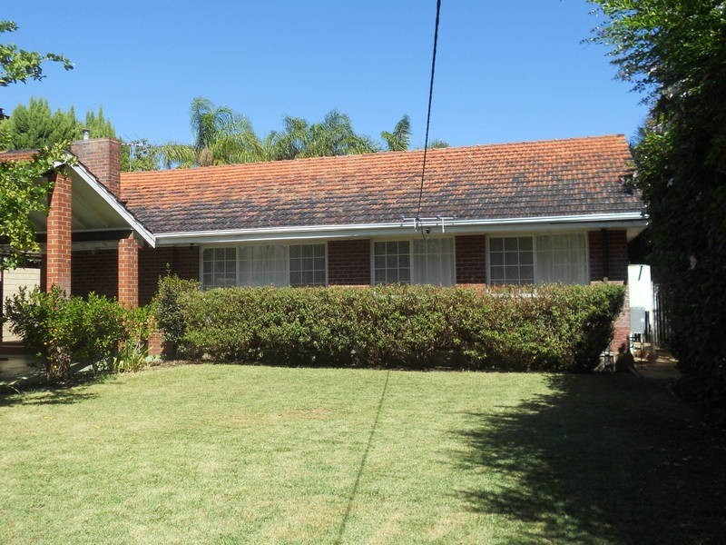 6  Daniel Street, Attadale WA 6156