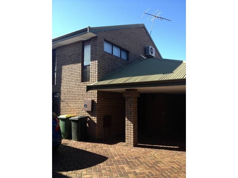 88a Rome Rd, Melville WA 6156