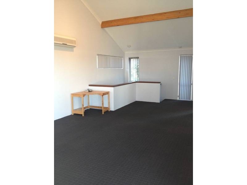 88a Rome Rd, Melville WA 6156