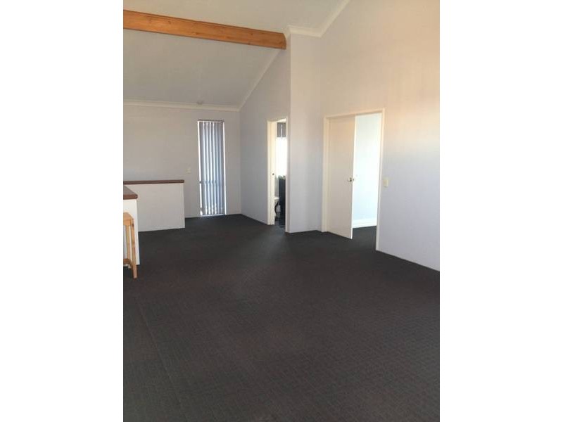 88a Rome Rd, Melville WA 6156