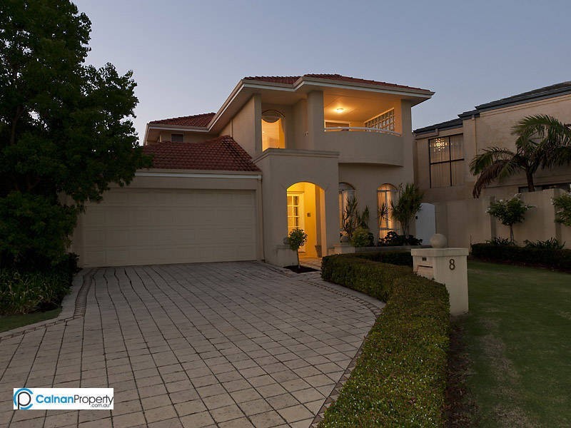 8 Crest Avenue, Mount Pleasant WA 6153