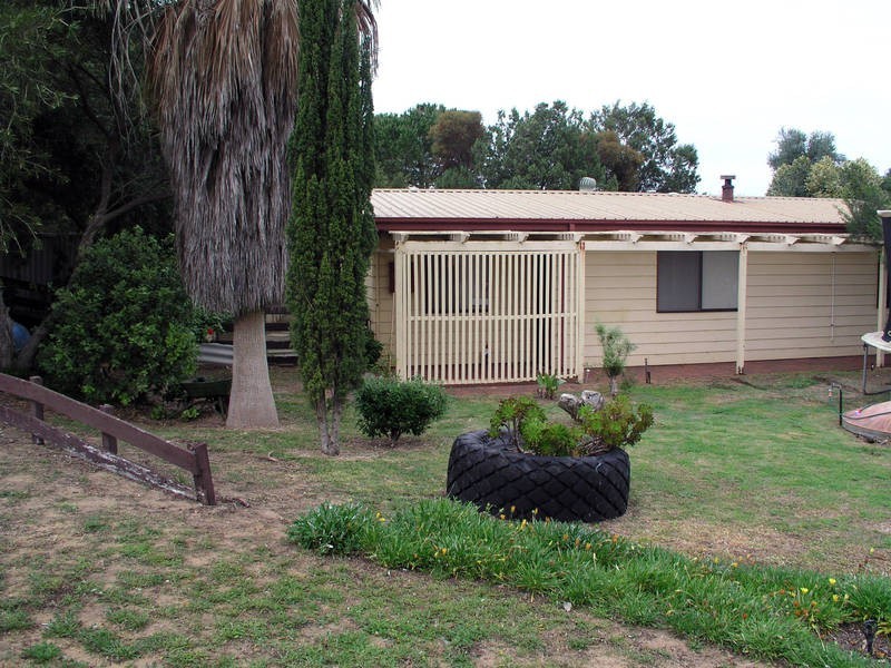 28 Strelley Rd, Golden Bay WA 6174