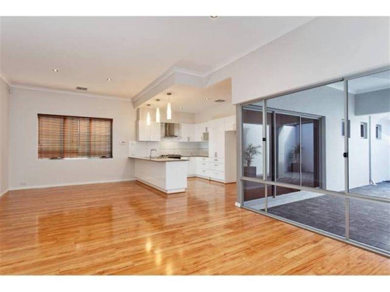 37 Bellairs St, Kardinya WA 6163